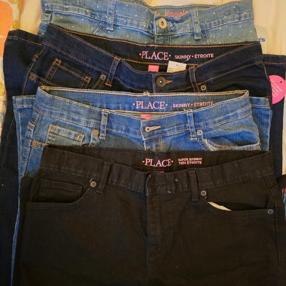 Leggings 2 pair, skinny jeans 1 pair and 1 pair of superskinny jeans